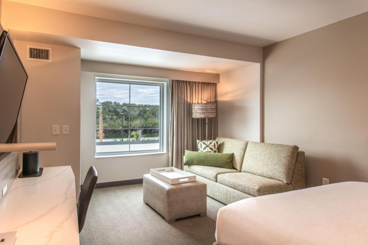 Courtyard By Marriott Jekyll Island Hotel Exterior foto